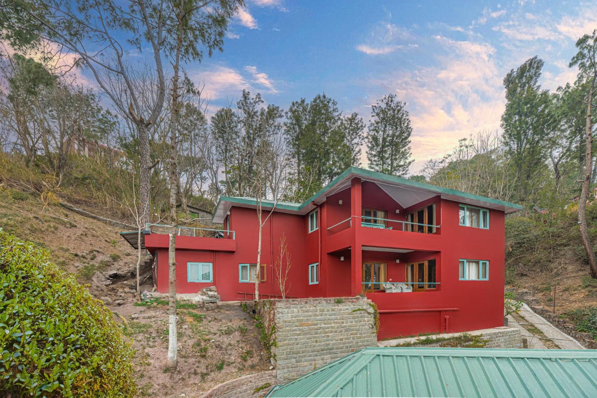 Western Edge Kasauli !Lawn! Bonfire! Peace! Pvt Villa ! Luaran gambar
